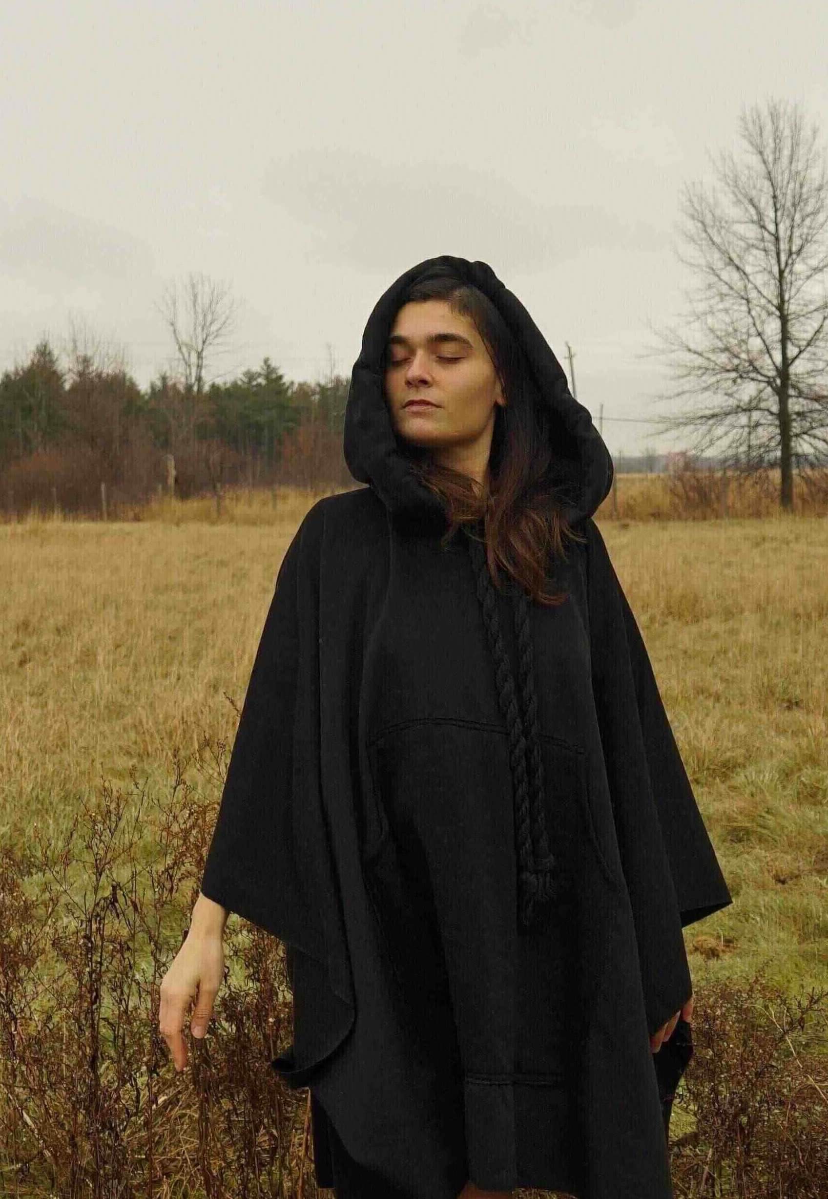 Cotton Hooded Black Cape – Versatile and Cozy Outerwear