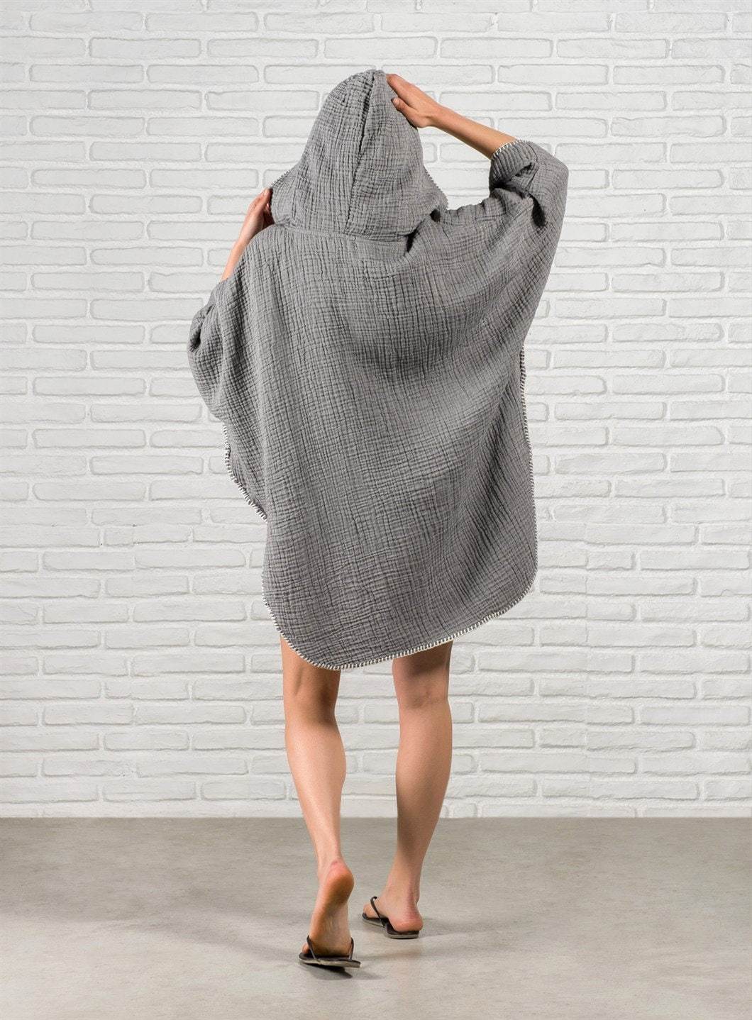 Organic Cotton Boho Surf Poncho – Versatile and Sustainable Beachwear