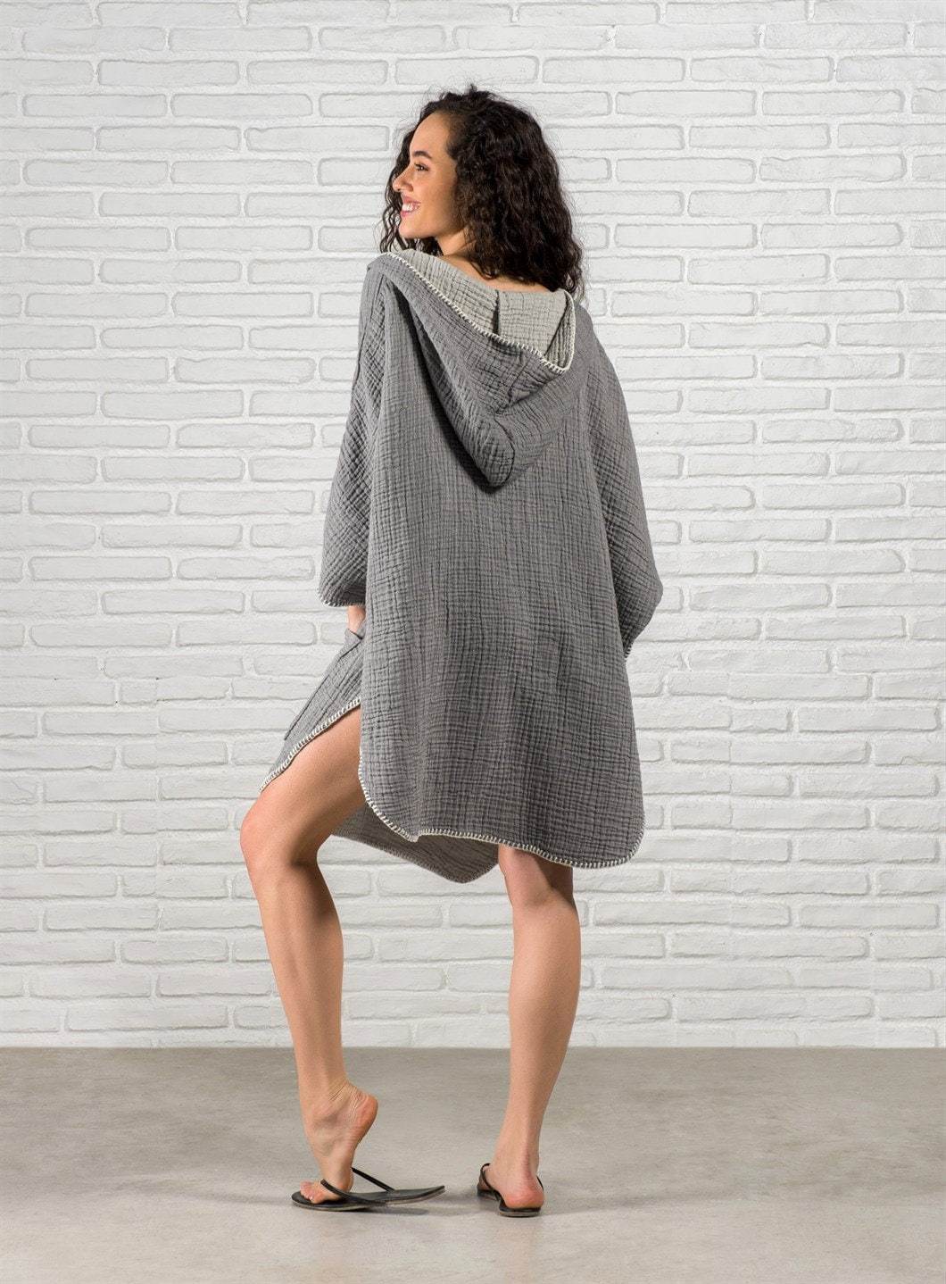 Organic Cotton Boho Surf Poncho – Versatile and Sustainable Beachwear