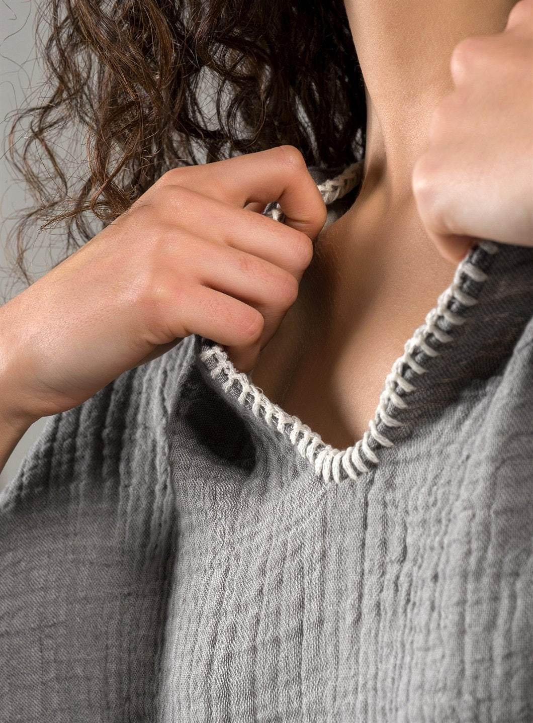 Organic Cotton Boho Surf Poncho – Versatile and Sustainable Beachwear