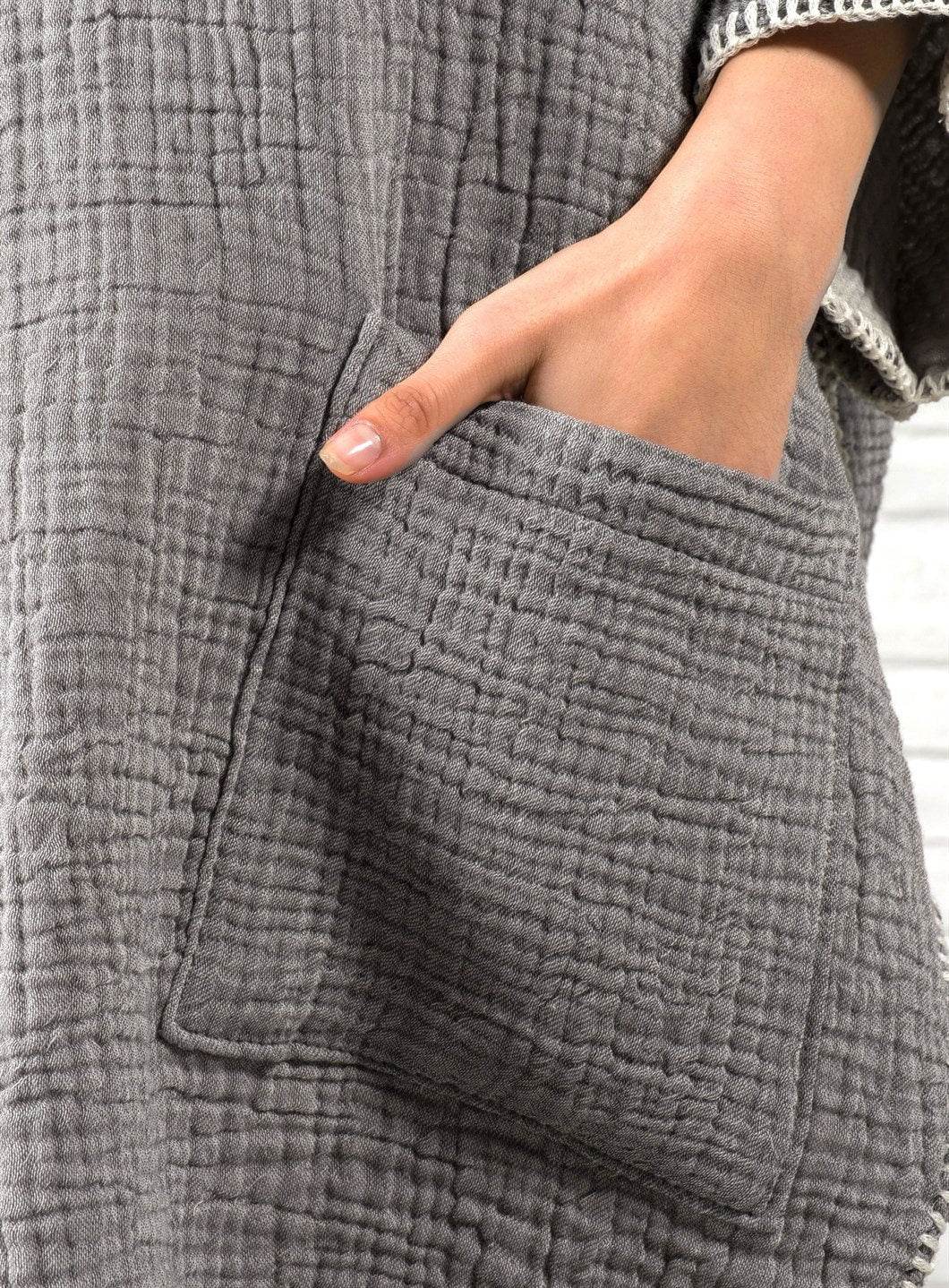 Organic Cotton Boho Surf Poncho – Versatile and Sustainable Beachwear